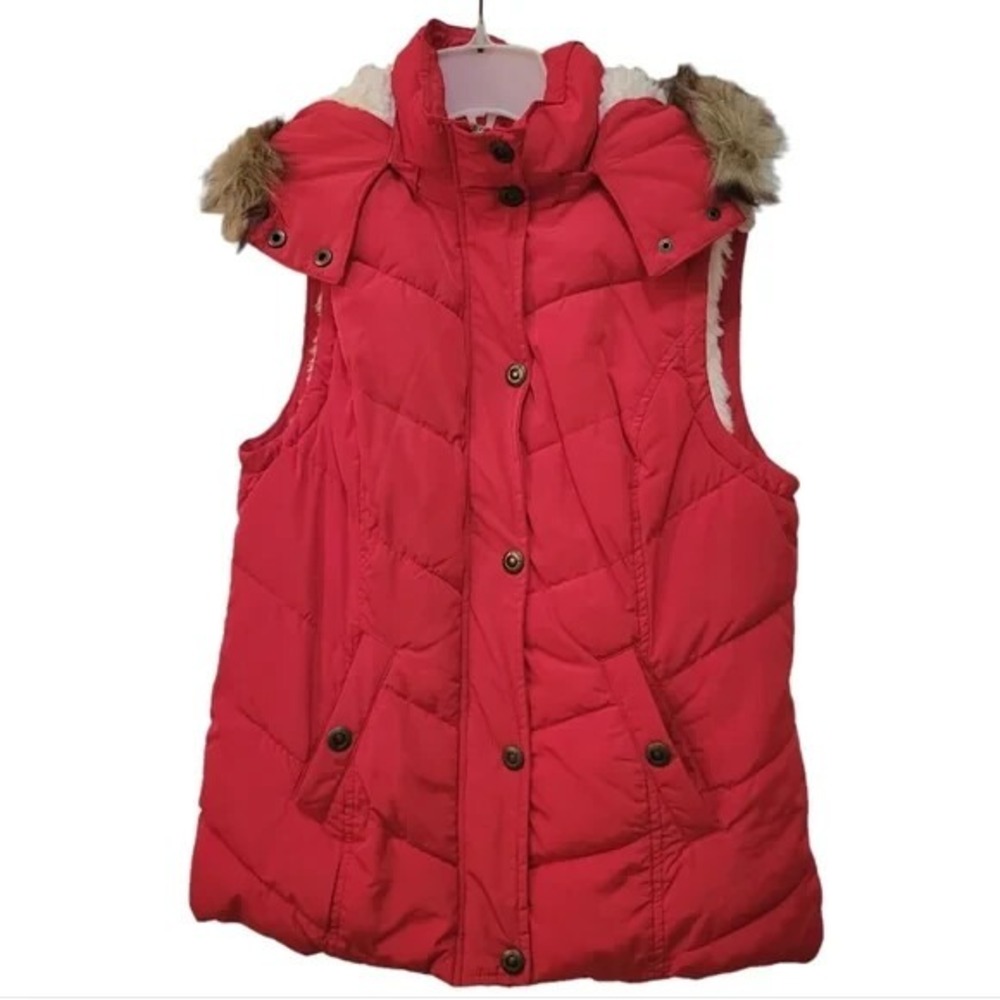 Green Tea Puffer Vest Size Medium Red Faux Fur‎ Polyester Zip Up Button Up Hood